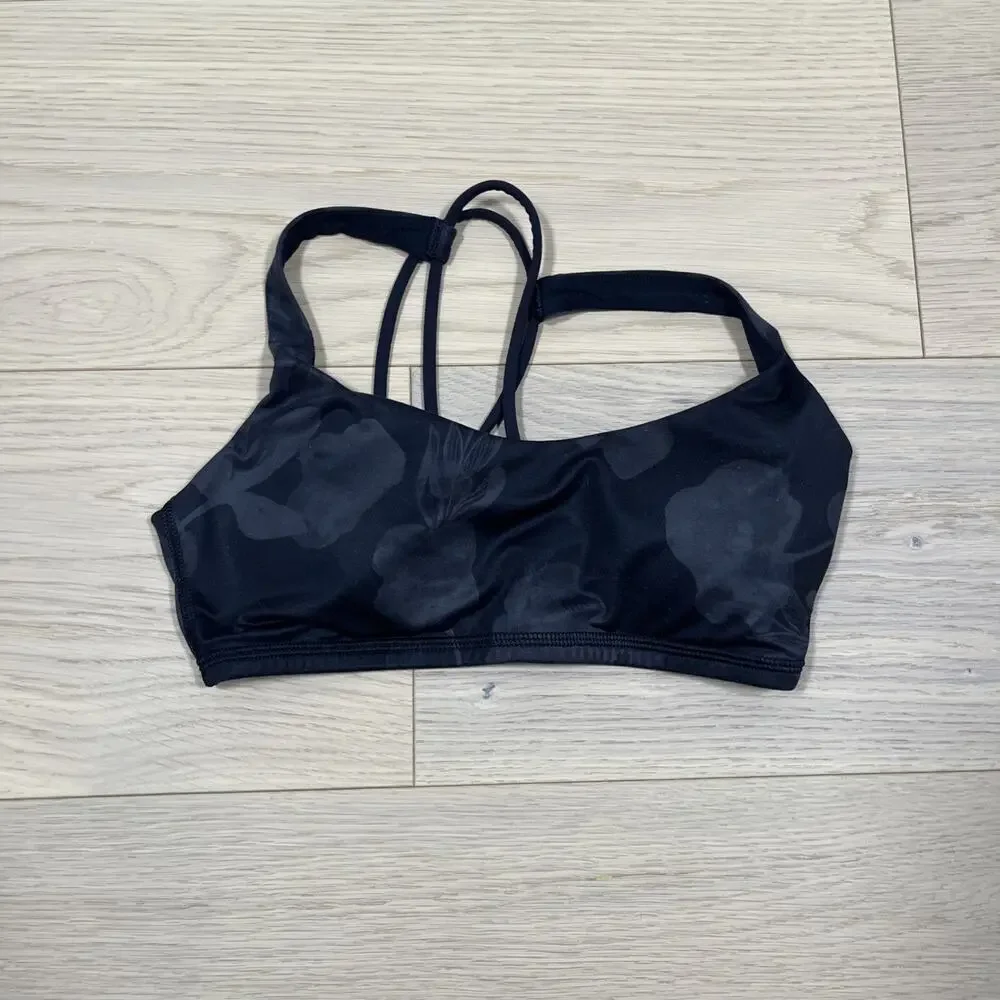 Lululemon Womens Sport Bra Size 4 - Picture 1 of 4
